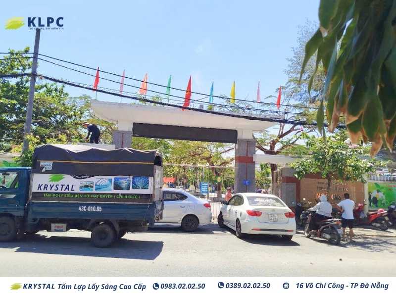 Tấm lợp lấy sáng KLPC: An toàn và bền vững cho trường Tiểu học Ngô Gia Tự 4 tam lop lay sang 4