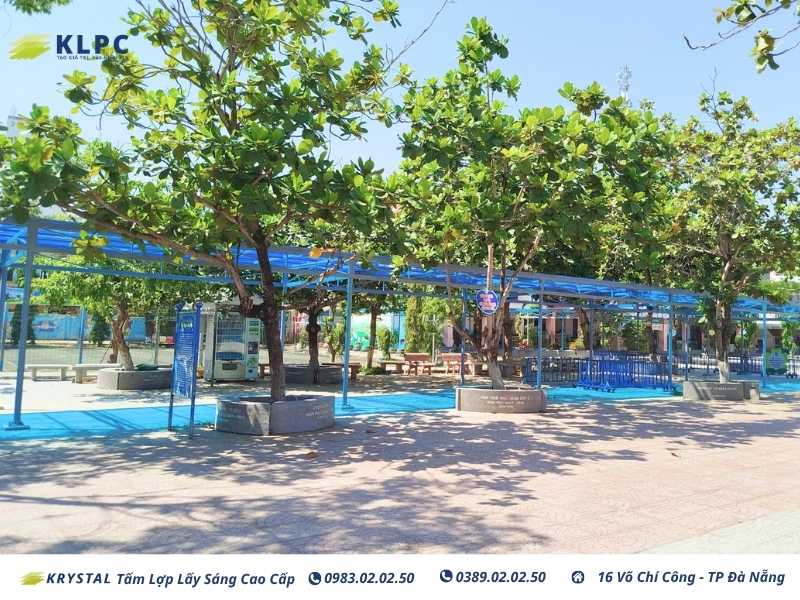 Tấm lợp lấy sáng KLPC: An toàn và bền vững cho trường Tiểu học Ngô Gia Tự 3 tam lop lay sang nha