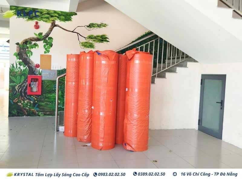 Tấm lợp lấy sáng KLPC: An toàn và bền vững cho trường Tiểu học Ngô Gia Tự 5 tam lop lay sang san thuong